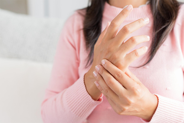 Tingling in Your Ring and Pinky Fingers? It Could Be Cubital Tunnel Syndrome